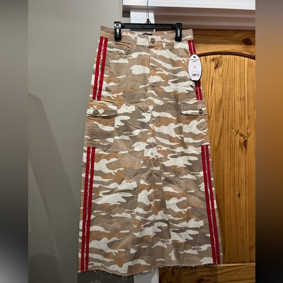 Scoops maxi cargo skirt NWT Size 0 Camo - Picture 1 of 1